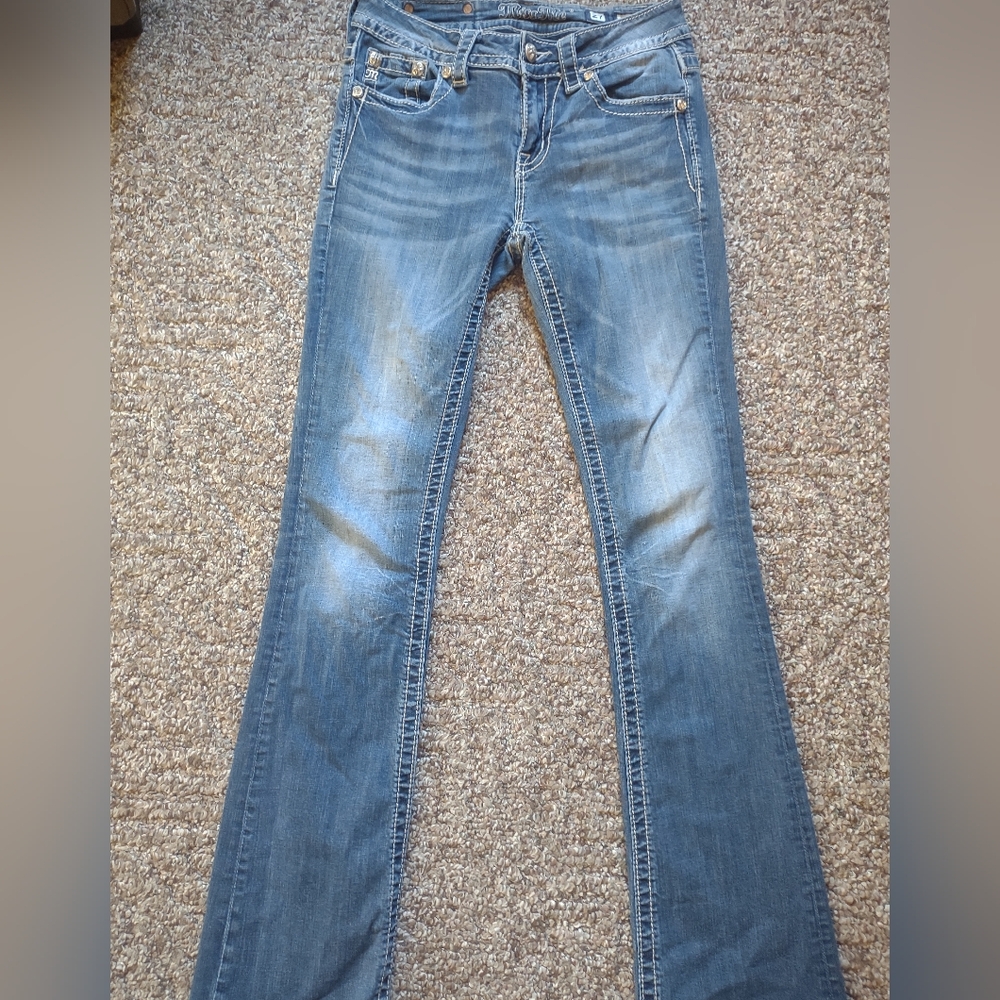 Miss Me Mid Rise Boot 27x32 - Picture 4 of 5